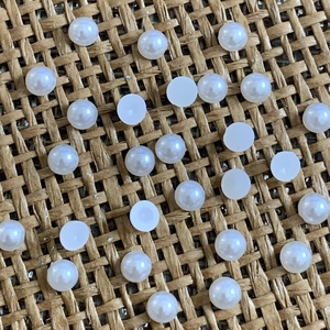 100db műgyanta félgyöngy - kaboson - ragasztható - 4mm Ø  (5ft/db), Kellékek & szerszámok, Gyöngyfűzés kellékek, Cabochon, , MESKA