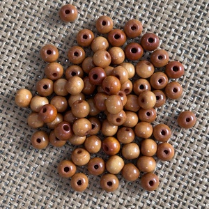 50db fényes  - lakkozott fagyöngy - 8mm (10ft/db) - kellékek & szerszámok - gyöngyfűzés kellékek - fa gyöngy - Meska.hu