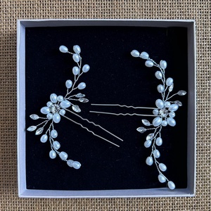 ESKÜVŐI - gyöngyös hajtű - 1pár - ezüst/fehér - 10cm - Meska.hu