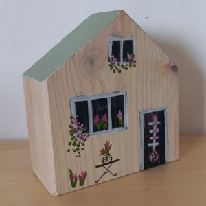 Tavaszi dekorházikó 0130, Otthon & Életmód, Dekoráció, Dekoratív figurák és szobrok, Festett tárgyak, Famegmunkálás, MESKA