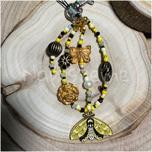 Fekete-sárga gyöngy kulcstartó, Táska & Tok, Kulcstartó & Táskadísz, Táskaakasztó, Gyöngyfűzés, gyöngyhímzés, MESKA