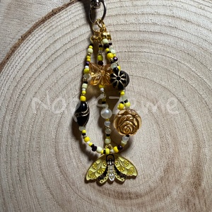 Fekete-sárga gyöngy kulcstartó - táska & tok - kulcstartó & táskadísz - táskaakasztó - Meska.hu