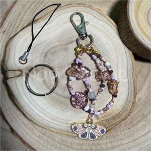 Rózsaszín-lila gyöngy kulcstartó - táska & tok - kulcstartó & táskadísz - kulcstartó - Meska.hu