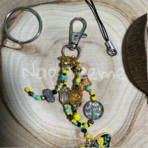 Sárga-kék gyöngy kulcstartó - táska & tok - kulcstartó & táskadísz - kulcstartó - Meska.hu