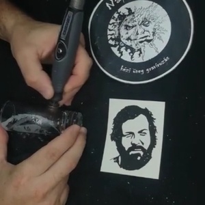 Bud Spencer 4/4 Kézzel gravírozott üveg pohár  - otthon & életmód - konyhafelszerelés, tálalás - konyhai dekoráció - konyhai dísz - Meska.hu