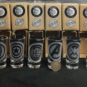 Bosszúállók-Avangers rövid italos készlet , Otthon & Életmód, Konyhafelszerelés, tálalás, Tálalás, Pálinkás poharak, szettek, Gravírozás, pirográfia, MESKA