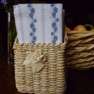 Tároló csuhéból - kicsi -  - Meska.hu