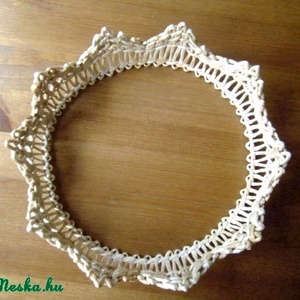 Korona csuhéból - felnőtt  -  - Meska.hu