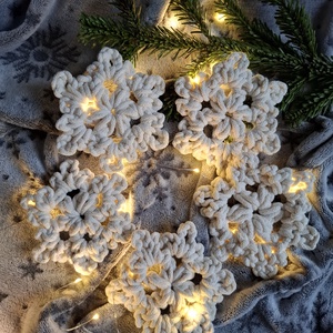 Hópehely - törtfehér/natúr - karácsony - karácsonyi lakásdekoráció - karácsonyfadíszek - Meska.hu