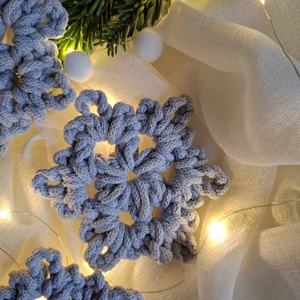 Hópehely - szürke - karácsony - karácsonyi lakásdekoráció - karácsonyfadíszek - Meska.hu