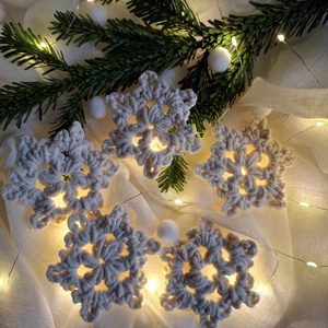 Hópehely kicsi - törtfehér/natúr  - Meska.hu