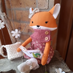 Csele a rókalány - öltöztethető varrott róka figura - játék & sport - plüssállat & játékfigura - róka - Meska.hu