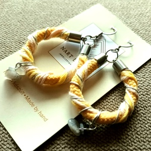 Ezüst nyár fülbevaló, pamut fonal és kötélből - ékszer - fülbevaló - lógós kerek fülbevaló - Meska.hu