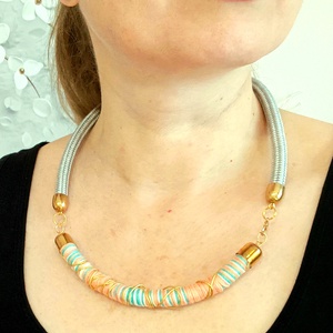 Arany-türkiz fonal, kötél nyaklánc - ékszer - nyaklánc - statement nyaklánc - Meska.hu