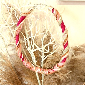 Tavaszváró nyaklánc, magenta kötél, rózsaszín pamut fonalakkal - ékszer - nyaklánc - statement nyaklánc - Meska.hu