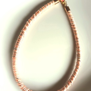 Brilles barack, beige fonal ékszer - ékszer - nyaklánc - statement nyaklánc - Meska.hu