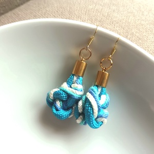 Türkíz csomózott Design fülbevaló - ékszer - fülbevaló - lógó csepp fülbevaló - Meska.hu