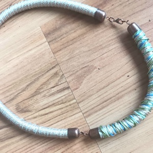 Beige, kék, ezüst fonal,  zsinór nyaklánc - ékszer - nyaklánc - statement nyaklánc - Meska.hu