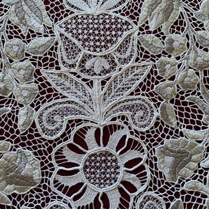 Riselt futó - otthon & életmód - dekoráció - asztal és polc dekoráció - horgolt & csipketerítő - Meska.hu