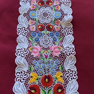 Kalocsai mintás riselt futó - otthon & életmód - dekoráció - asztal és polc dekoráció - asztaldísz - Meska.hu