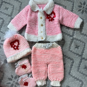Kötött babaruha szett - ruha & divat - babaruha & gyerekruha - babafotózási ruha és kellék - Meska.hu