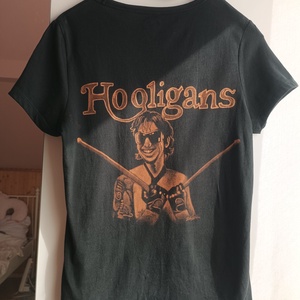 Hooligans (Kiss Endi) festett mintás pamut póló rajongónak :), Ruha & Divat, Női ruha, Póló, felső, Festészet, Festett tárgyak, MESKA