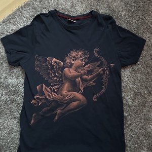 Kupidó pamut pólón - ruha & divat - női ruha - póló, felső - Meska.hu