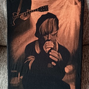 Anna and the Barbies kézzel festett póló, Ruha & Divat, Női ruha, Póló, felső, Festészet, Festett tárgyak, MESKA