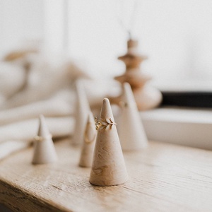 Nagy kúp alakú gyűrűtartó, Ékszer, Ékszertartó, Ékszertartó állvány, Mindenmás, MESKA