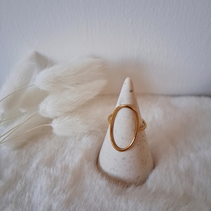 Kis kúp alakú gyűrűtartó  - ékszer - ékszertartó - ékszertartó állvány - Meska.hu