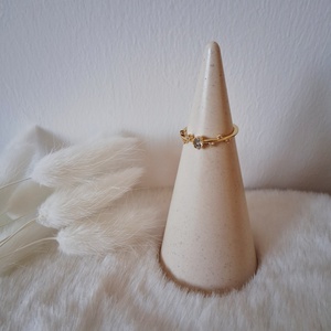Nagy kúp alakú gyűrűtartó - ékszer - ékszertartó - ékszertartó állvány - Meska.hu