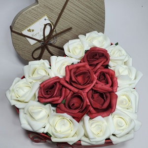 Szív rózsabox, Otthon & Életmód, Dekoráció, Asztal és polc dekoráció, Asztaldísz, Virágkötés, MESKA