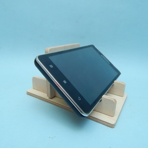 Fa asztali telefontartó állítható meredekséggel - otthon & életmód - tárolás & rendszerezés - asztali telefontartó - Meska.hu