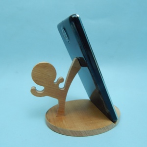 Fa asztali telefontartó karatés figurával - Meska.hu
