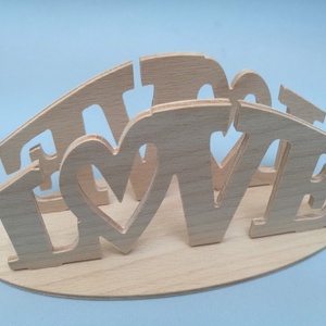 Fa asztali szalvétatartó Love felirattal - otthon & életmód - konyhafelszerelés, tálalás - tálalás - szalvétatartó, szalvétagyűrű - Meska.hu