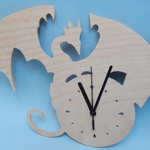 Fa sárkányos óra - Meska.hu