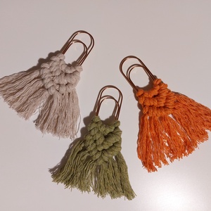 Makramé könyvjelző három színben  - könyv & zene - könyvjelző - Meska.hu