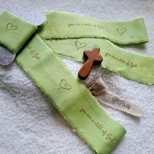 Kézzel festett és bélyegzett, tépett, pamutszalag, Bibliai, igés, felirattal- zöld- 030 - Meska.hu