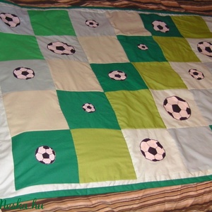 focilabdás patchwork gyerek ágytakaró - otthon & életmód - lakástextil - ágytakaró - Meska.hu