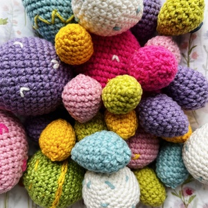 Horgolt tojások girland (csomag), Ünnepi díszek, dekorációk, Húsvéti díszek és dekorációk, Húsvéti tojás, hímestojás, Horgolás, Hímzés, MESKA