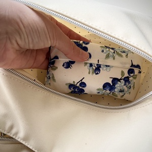 Áfonya Mintás Zsebkendő Tartó - 100% pamut - táska & tok - pénztárca & más tok - zsebkendőtartó tok - Meska.hu