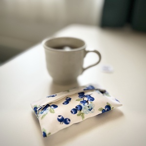 Áfonya Mintás Zsebkendő Tartó - 100% pamut - táska & tok - pénztárca & más tok - zsebkendőtartó tok - Meska.hu