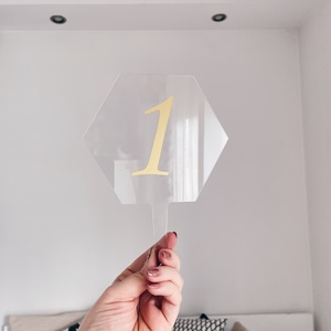 Asztalszám - beszúrós, plexi - esküvő - dekoráció - tábla & jelzés - Meska.hu