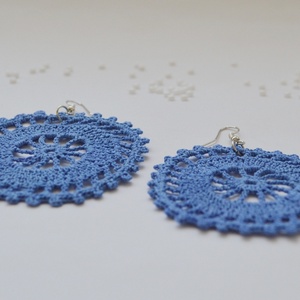 Horgolt, nagyobb méretű fülbevaló - kék - ékszer - fülbevaló - lógós kerek fülbevaló - Meska.hu