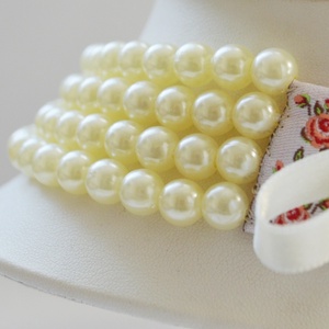 4 soros halványsárga kaláris - 8 mm-es plastic gyöngyből - ékszer - nyaklánc - gyöngyös nyaklánc - Meska.hu