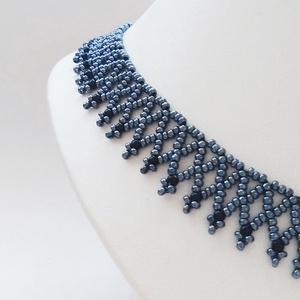 Antracit szürke kistászli - fekete gyönggyel - ékszer - nyaklánc - gyöngyös nyaklánc - Meska.hu