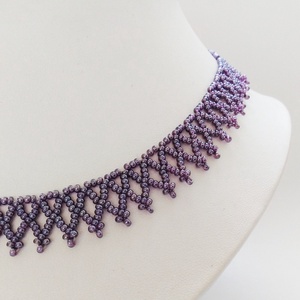 Lila kistászli - gyöngyházfényű gyöngyökből - ékszer - nyaklánc - gyöngyös nyaklánc - Meska.hu