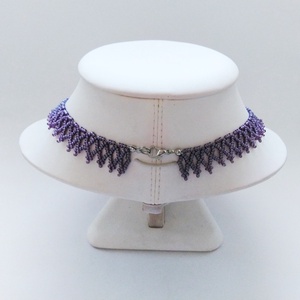 Lila kistászli - gyöngyházfényű gyöngyökből - ékszer - nyaklánc - gyöngyös nyaklánc - Meska.hu