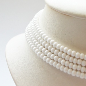 4 soros fehér kaláris - nagyszemű cseh kásagyöngyből - ékszer - nyaklánc - párhuzamos nyaklánc - Meska.hu