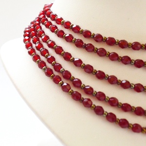 5 soros meggypiros kaláris bronzzal - 6 mm-es csiszolt üveggyöngyből - ékszer - nyaklánc - gyöngyös nyaklánc - Meska.hu